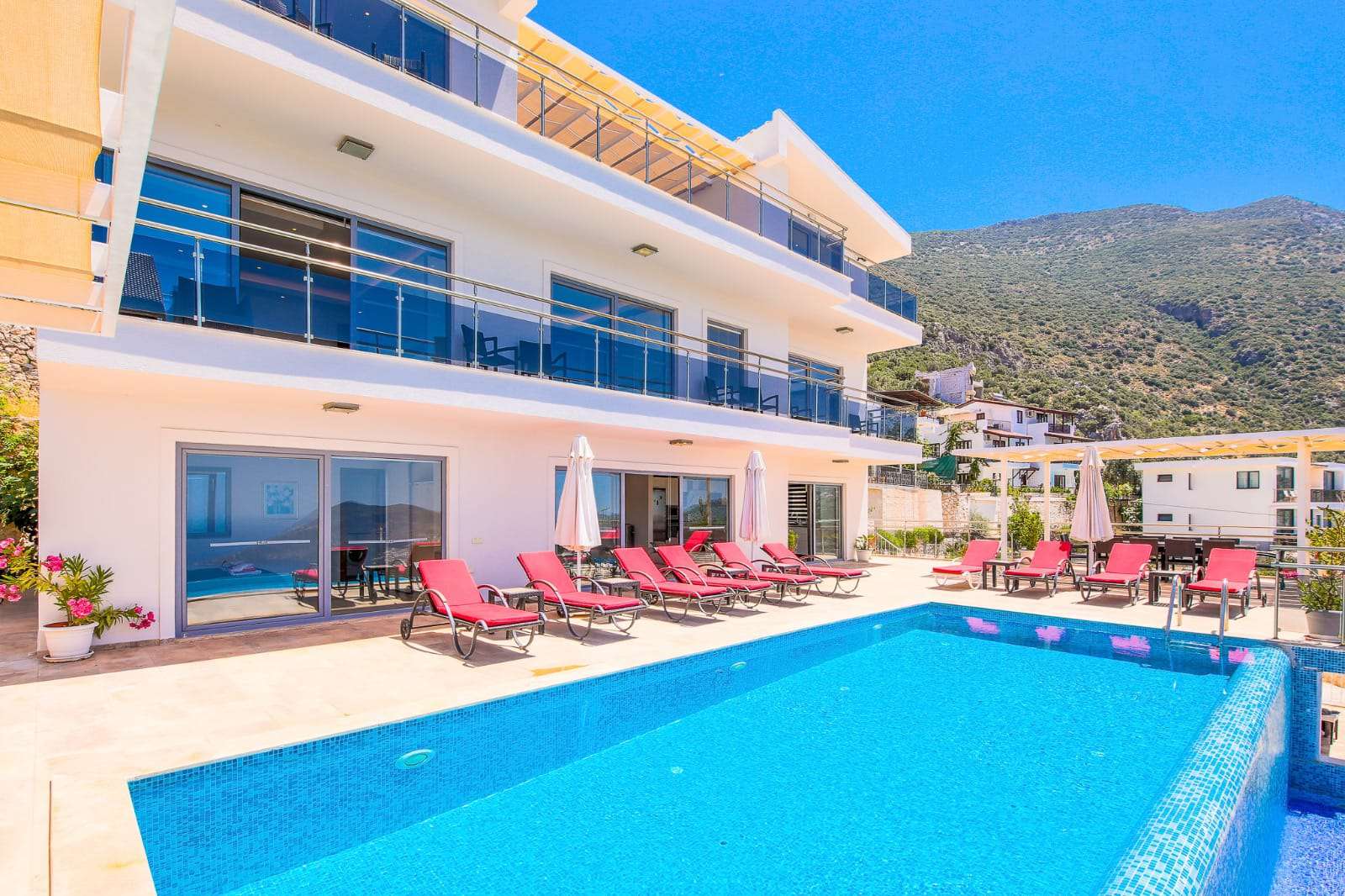Villa Kaputaş, Kalkan Akbel Bölgesinde 12 Kişilik Kiralık Villa