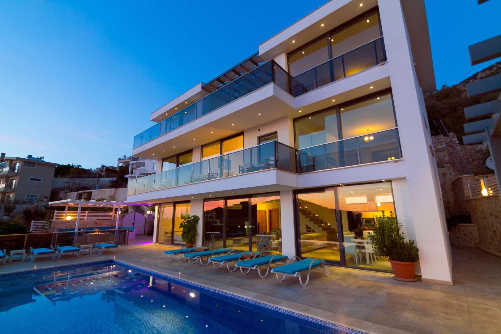Villa Ela, Kalkan Akbel Bölgesinde 12 Kişilik Kiralık Villa