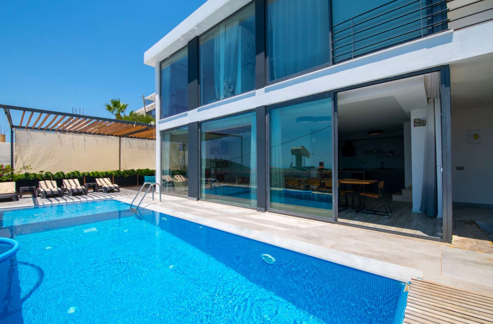 Villa Loca, Kalkan Akbel Bölgesinde 8 Kişilik Kiralık Villa