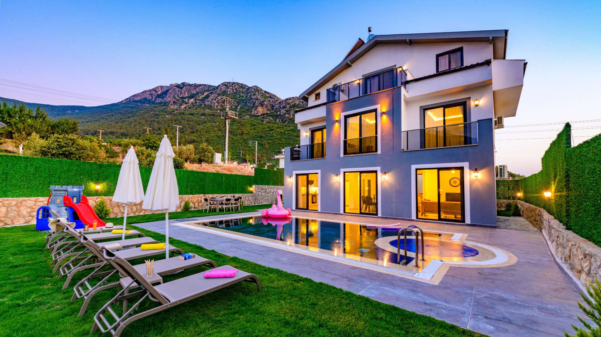 Villa Atlas, Fethiye Hisarönü Bölgesinde 8 Kişilik Kiralık Villa