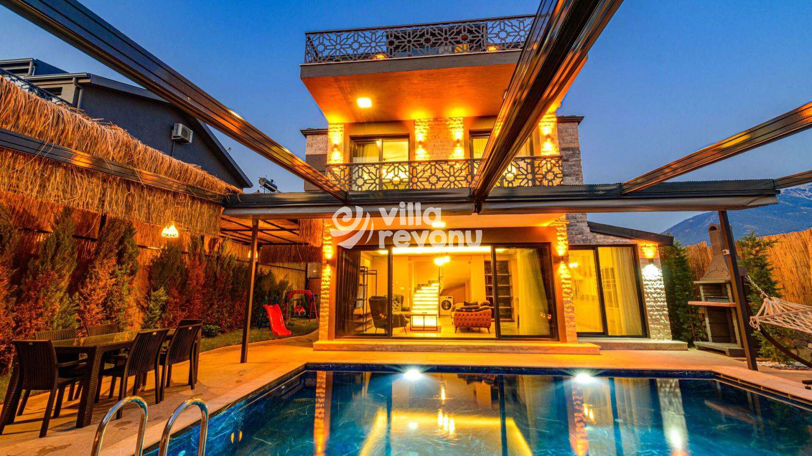 geniş aileler için fethiye merkezde villa