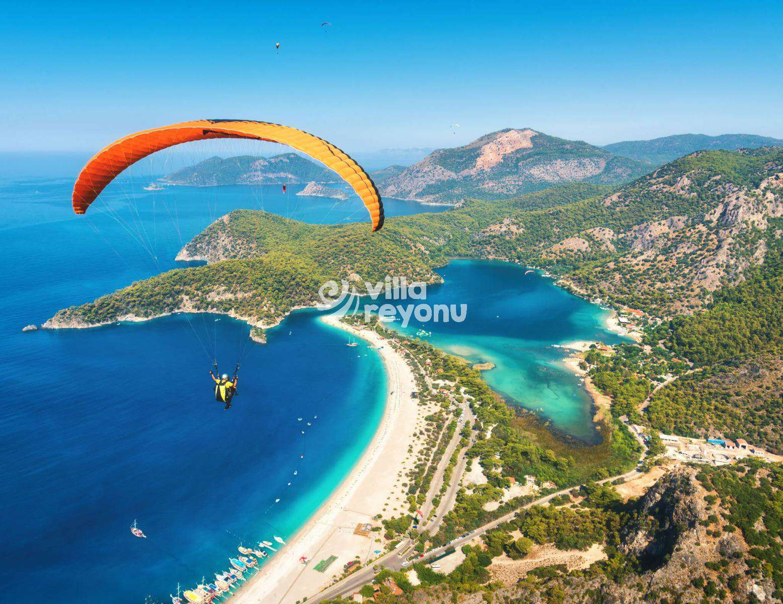 fethiye ölüdeniz paraşütle atlanırken manzara