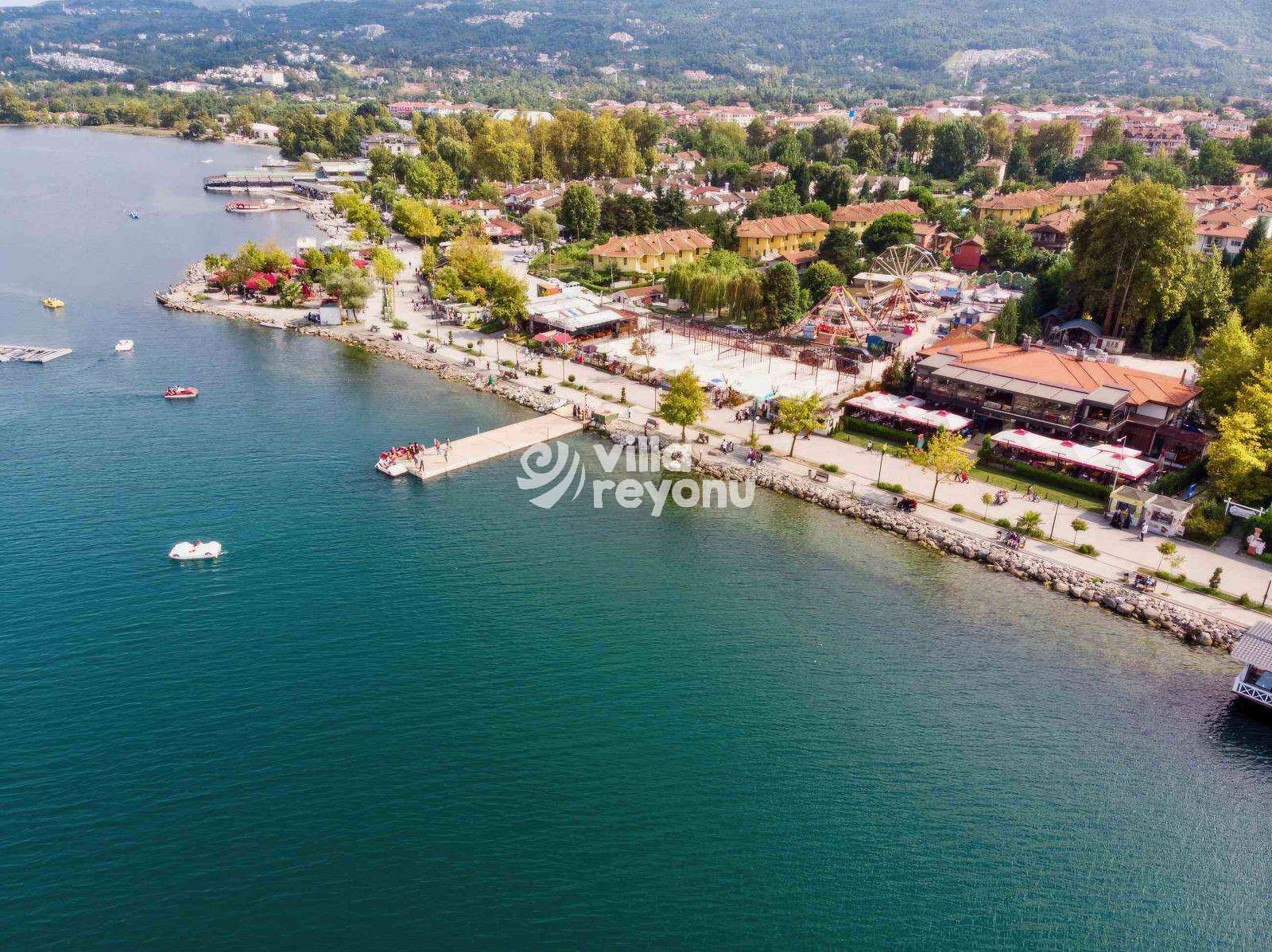 sapanca gölü ve çevresinin drone fotoğrafı