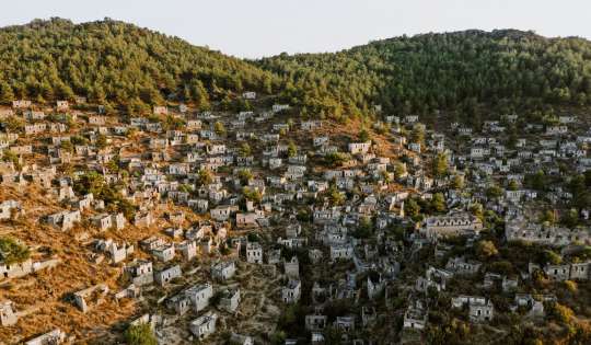 Fethiye Kayaköy'ün Hikayesi ve Gezilecek Yerleri