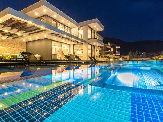 Erken Rezervasyon Tatil Fırsatları Villa Reyonu'nda