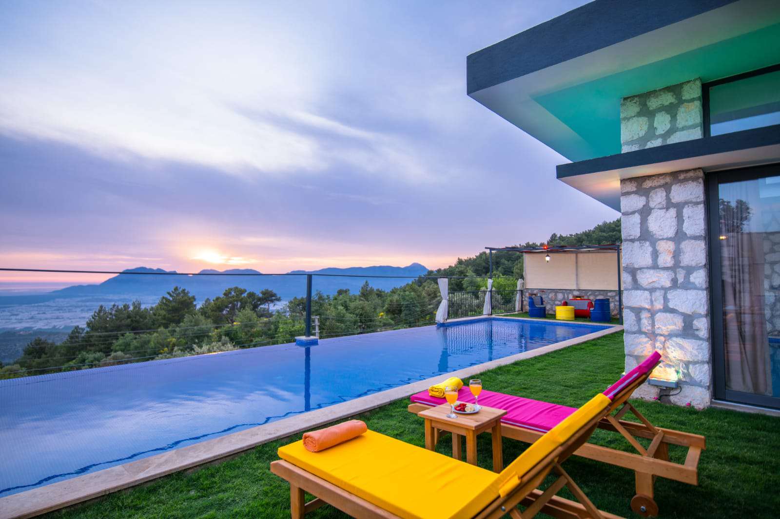Villa Ay, Kalkan Üzümlü Bölgesinde 2 Kişilik Kiralık Villa
