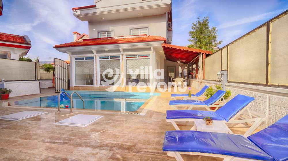 Villa Duygu, Fethiye Çiftlik Bölgesinde 8 Kişilik Kiralık Villa Villa
